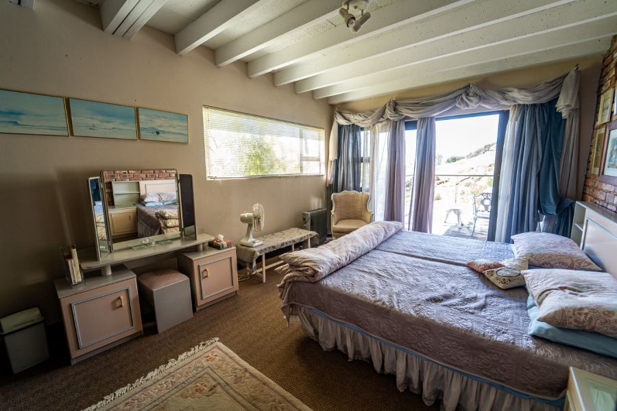 4 Bedroom Property for Sale in Woodland Hills Free State